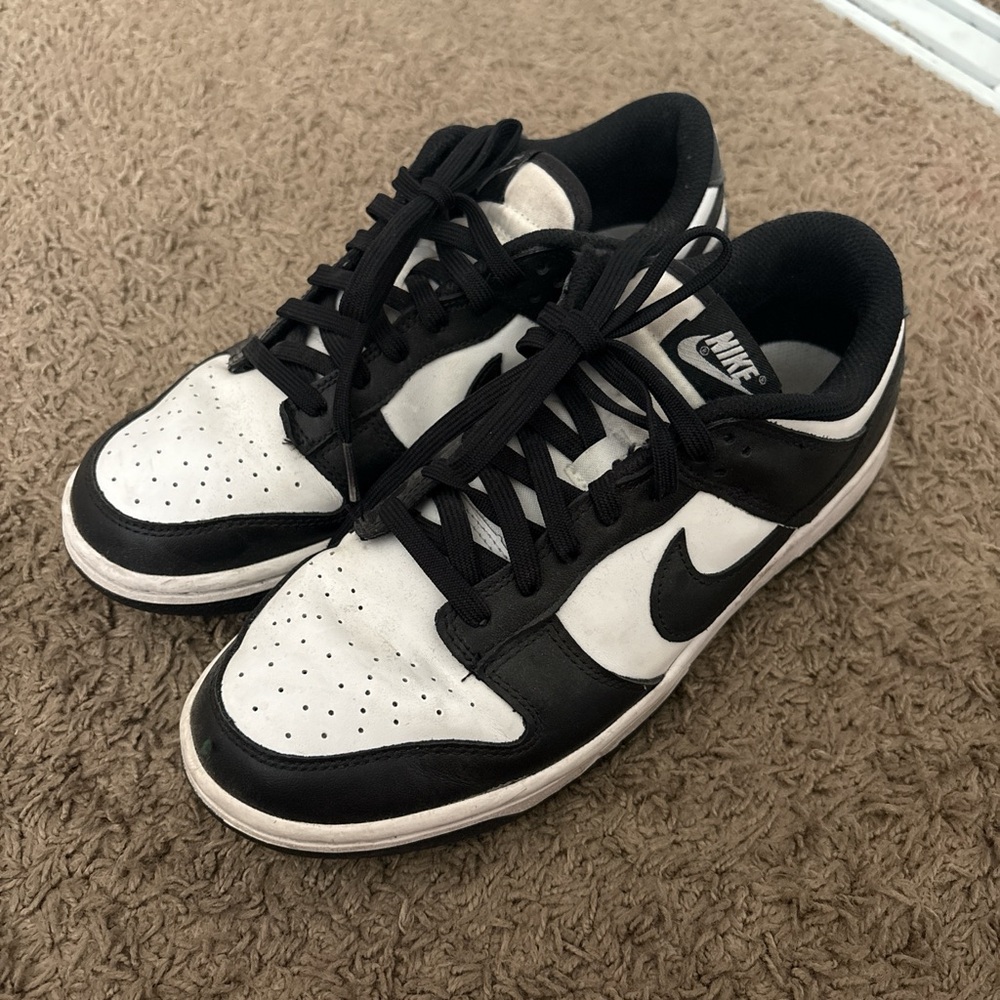 Nike Classic Black and White Low-Tops